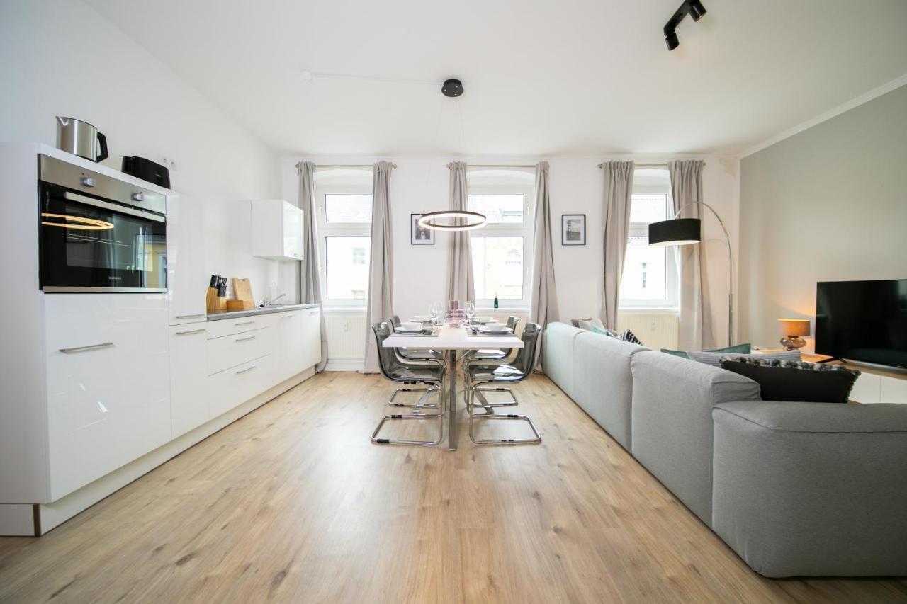 Favorite Stays - Suite And More - Kitchen Neuss Exterior photo